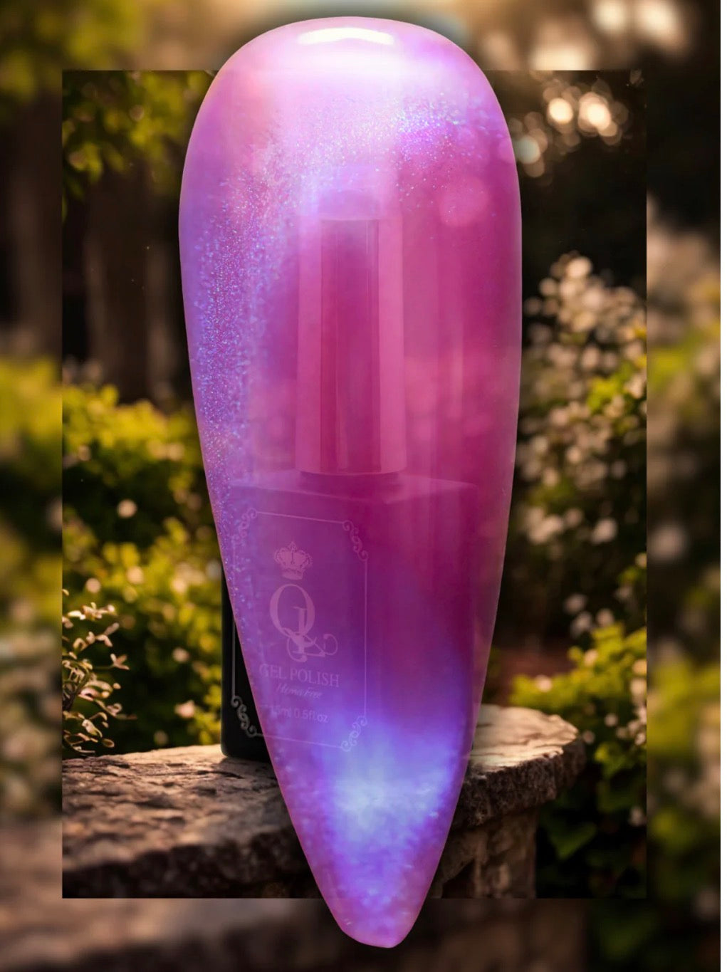 "An Heir of Entanglement" -- Glass, Chameleon Cat Eye